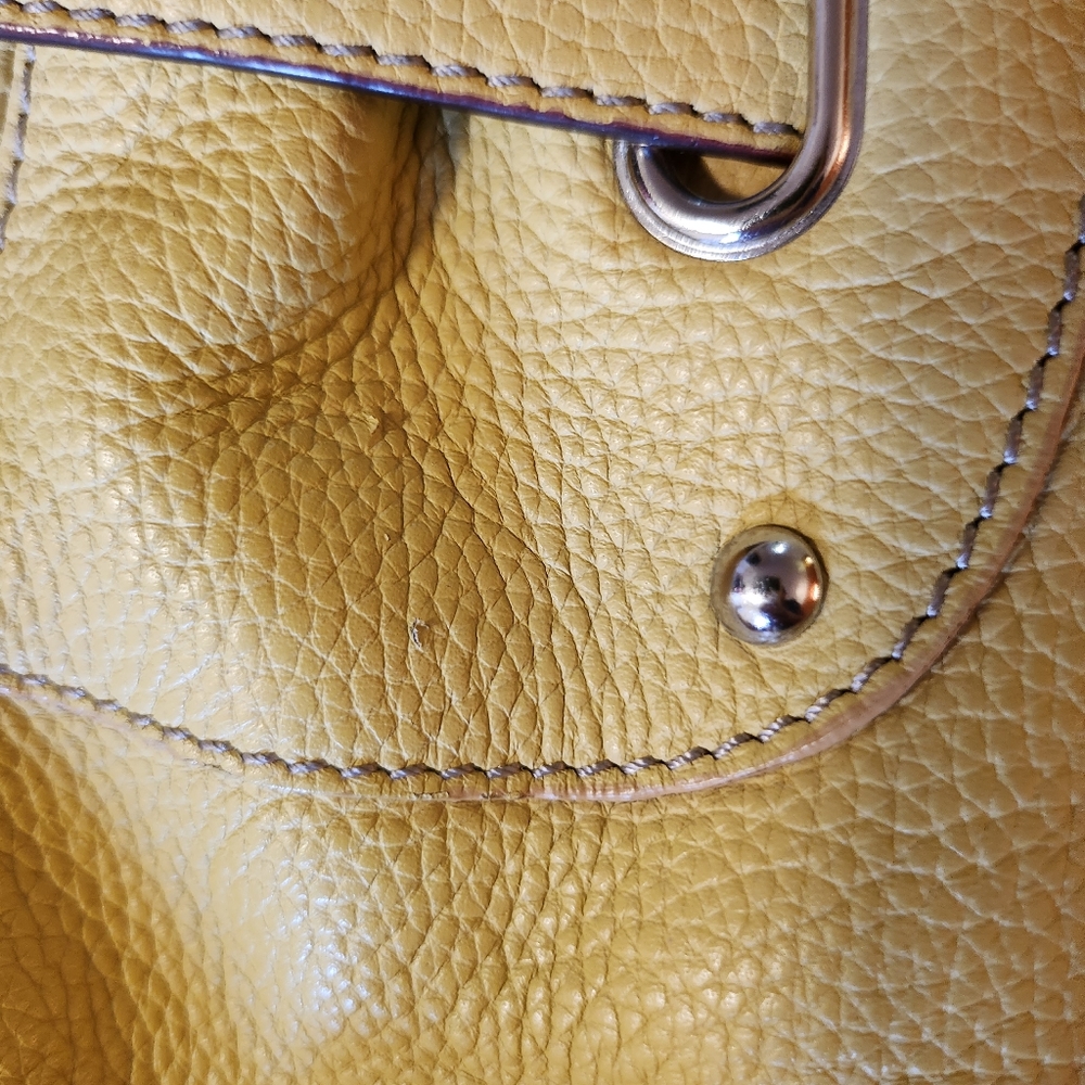**TIGNANELLO** yellow leather shoulder bag with built-in wallet. - Picture 12 of 14